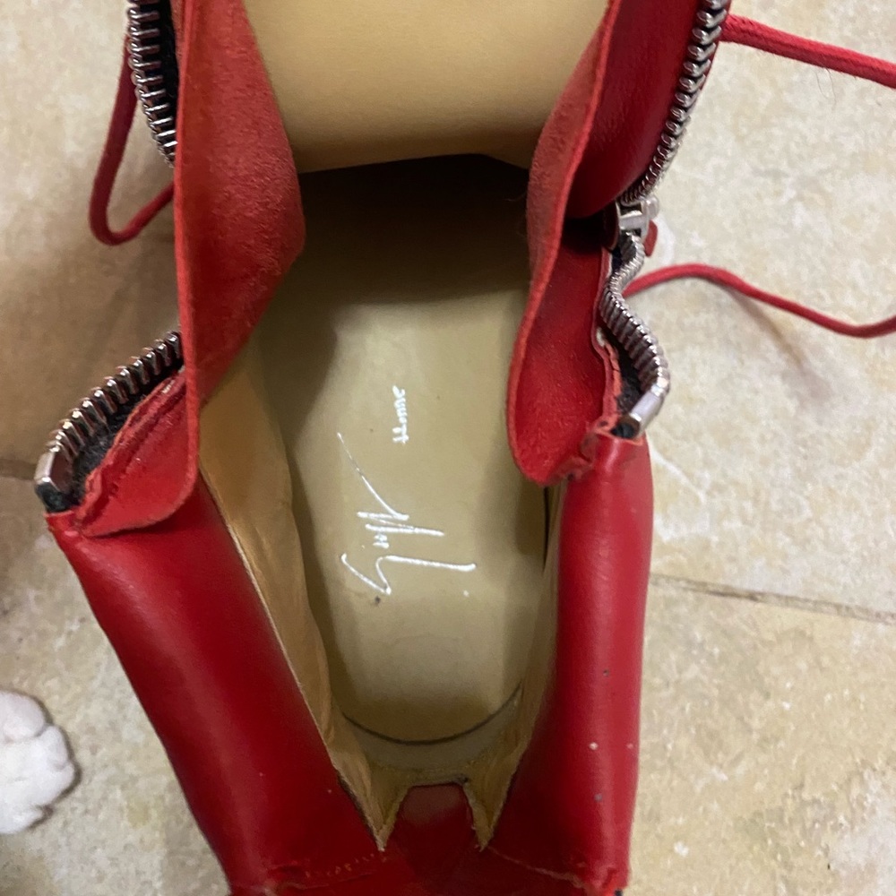 Size 7 only used for a week without the box